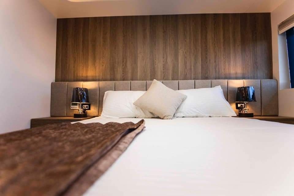Premium Suite 17